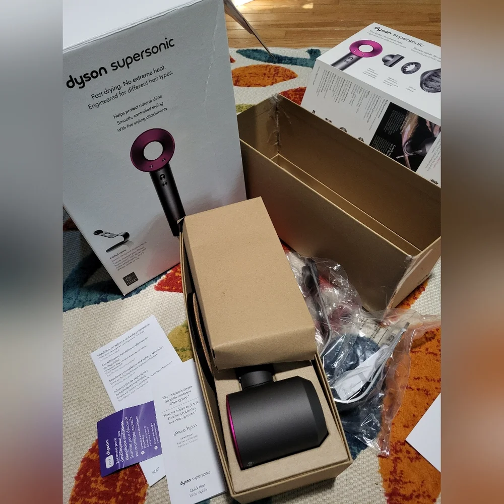Dyson Supersonic Hair Dryer and Styling, Stand & Attachments Brand New